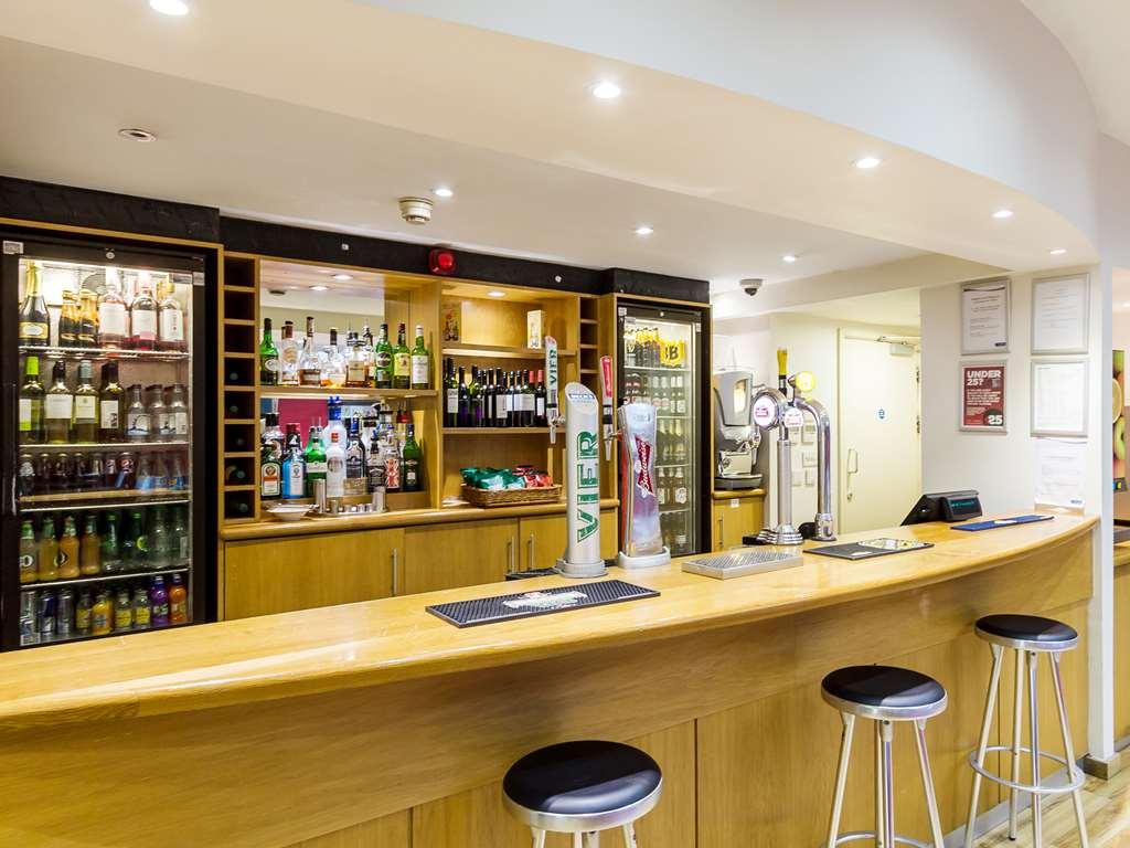 Travelodge Guildford Restaurant photo