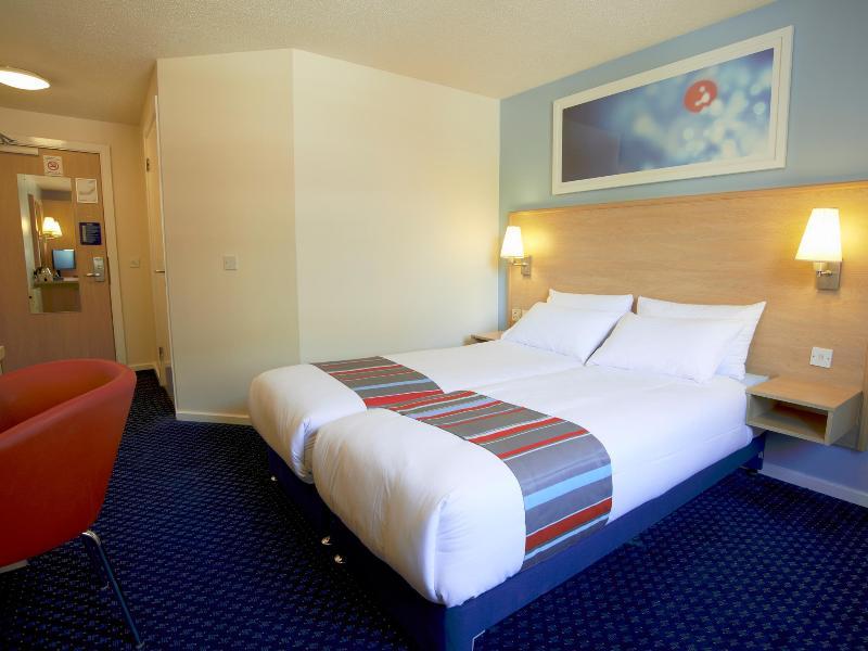 Travelodge Guildford Exterior photo
